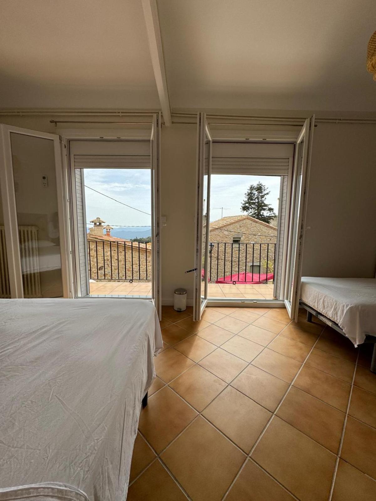 Hostal Restaurant Casa Comaulis La Vajol Экстерьер фото