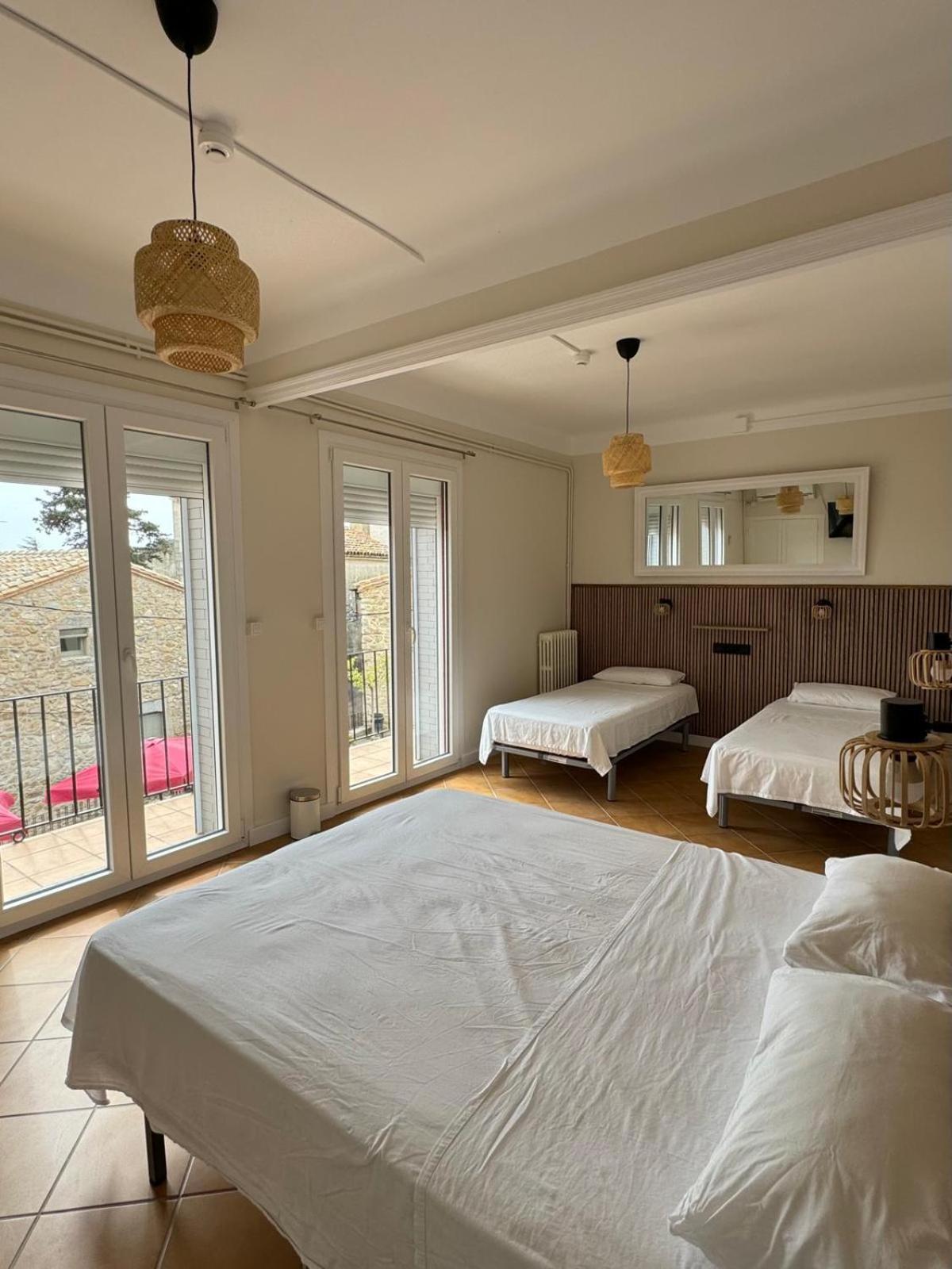 Hostal Restaurant Casa Comaulis La Vajol Экстерьер фото