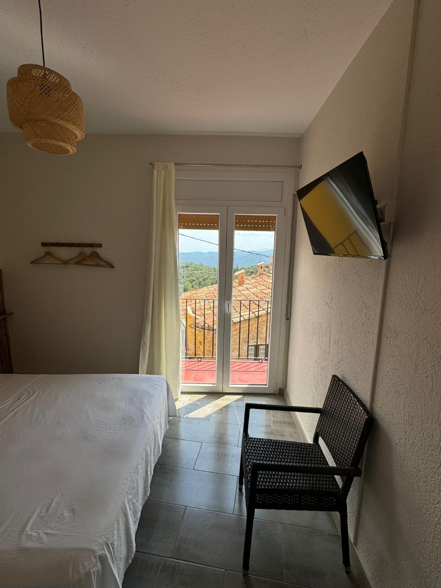 Hostal Restaurant Casa Comaulis La Vajol Экстерьер фото
