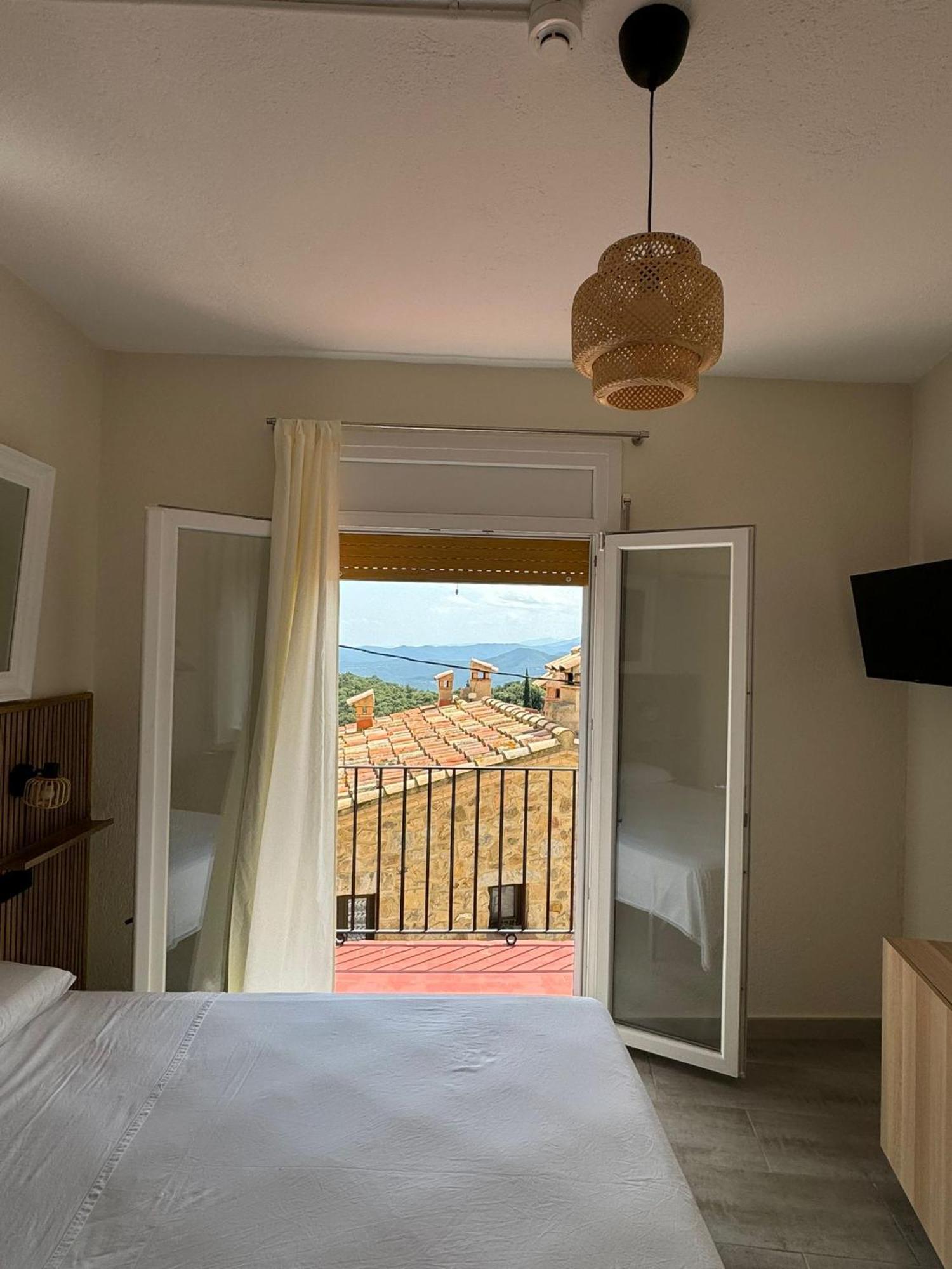 Hostal Restaurant Casa Comaulis La Vajol Экстерьер фото