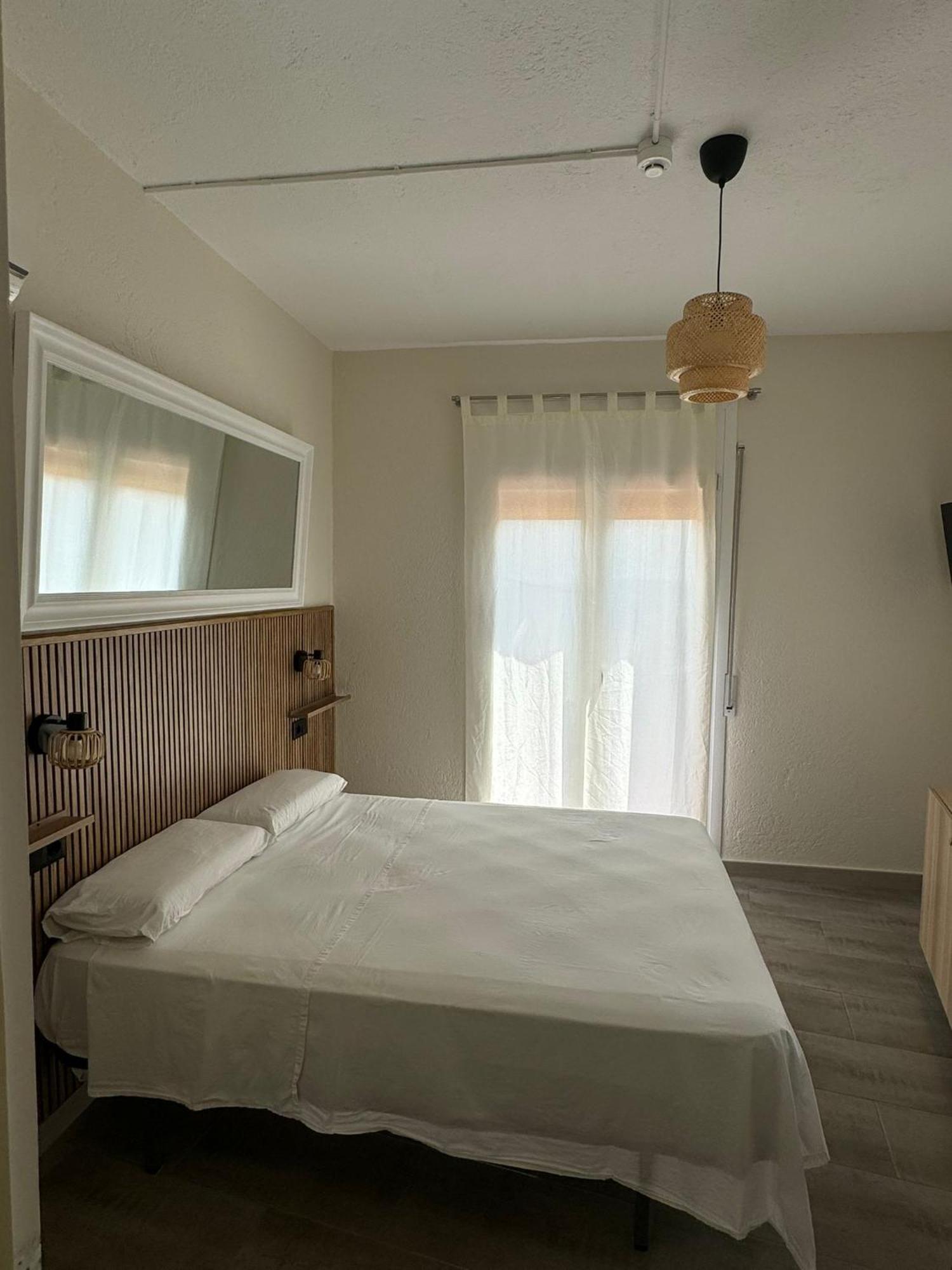 Hostal Restaurant Casa Comaulis La Vajol Экстерьер фото